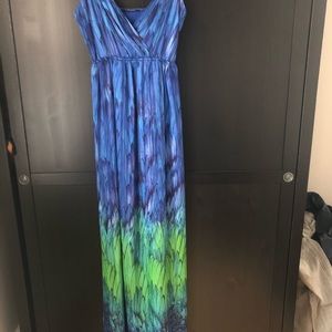 T tahari maxi dress silky material